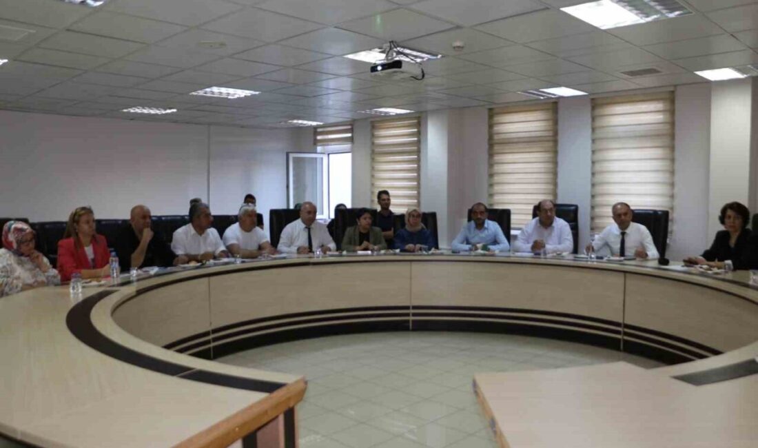 Elazığ’da “Kamu Hastaneleri Hizmetleri Değerlendirme Toplantısı” düzenlendi. Elazığ İl Sağlık