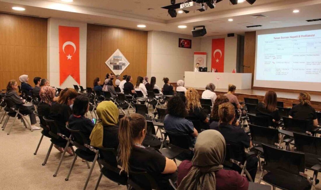 Elazığ Fethi Sekin Şehir Hastanesi’nde sağlık çalışanlarına eğitim verildi. Elazığ