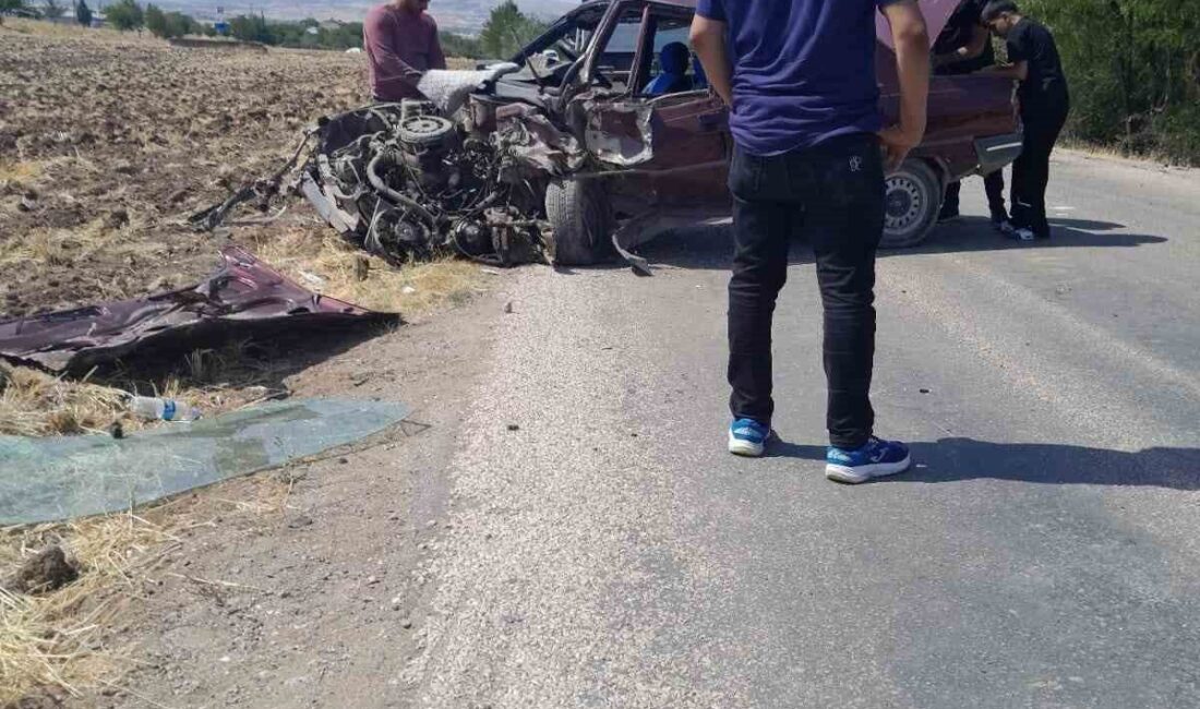 Elazığ’da 2 otomobilin çarpışması sonucu meydana gelen kazada, 2 kişi