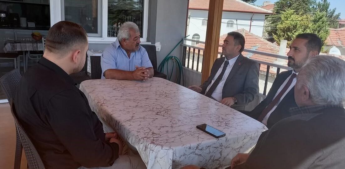 Emirdağ ilçesine yeni tayin olan Emirdağ Müftüsü Cihan Eker ve