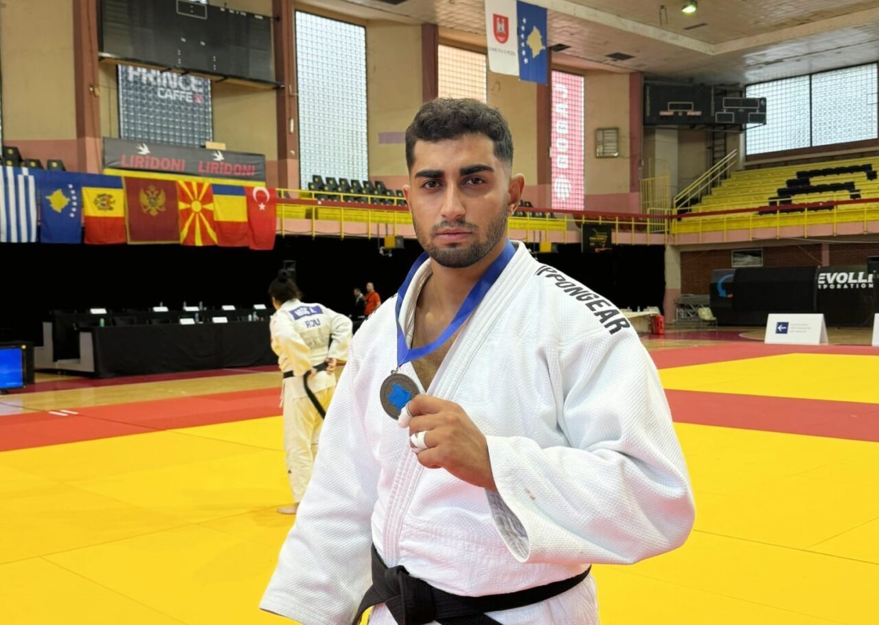 Yunusemre Belediyespor’un milli judocusu Enes Pınar, Kosova’da düzenlenen Büyükler Balkan
