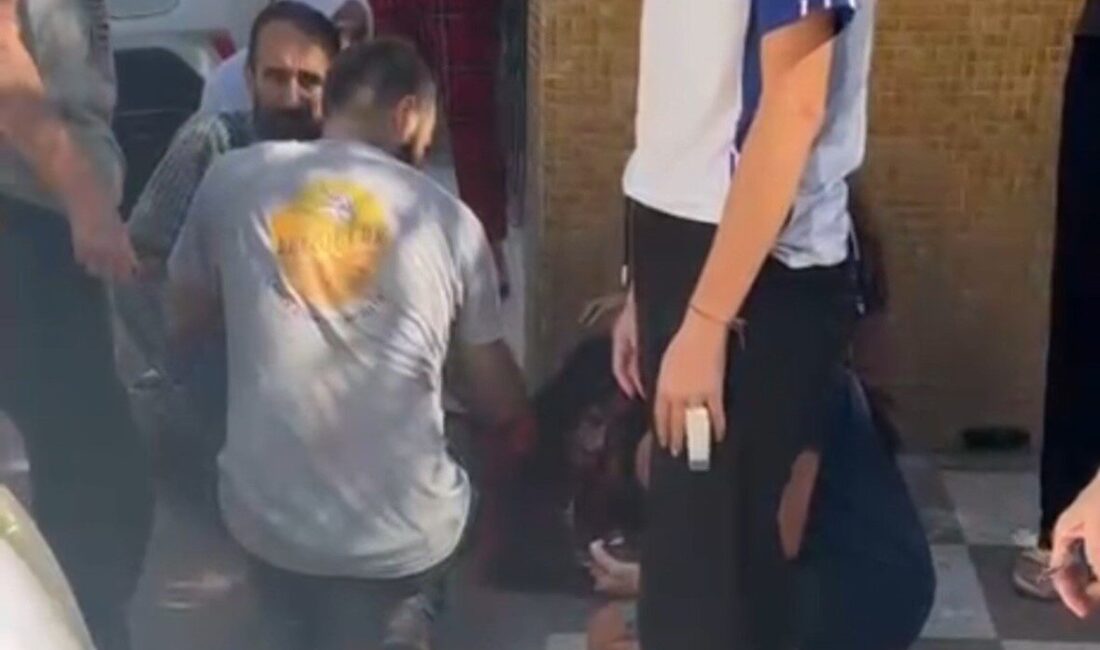 Balıkesir’in Erdek ilçesinde meydana gelen elektrikli scooter kazasında küçük bir