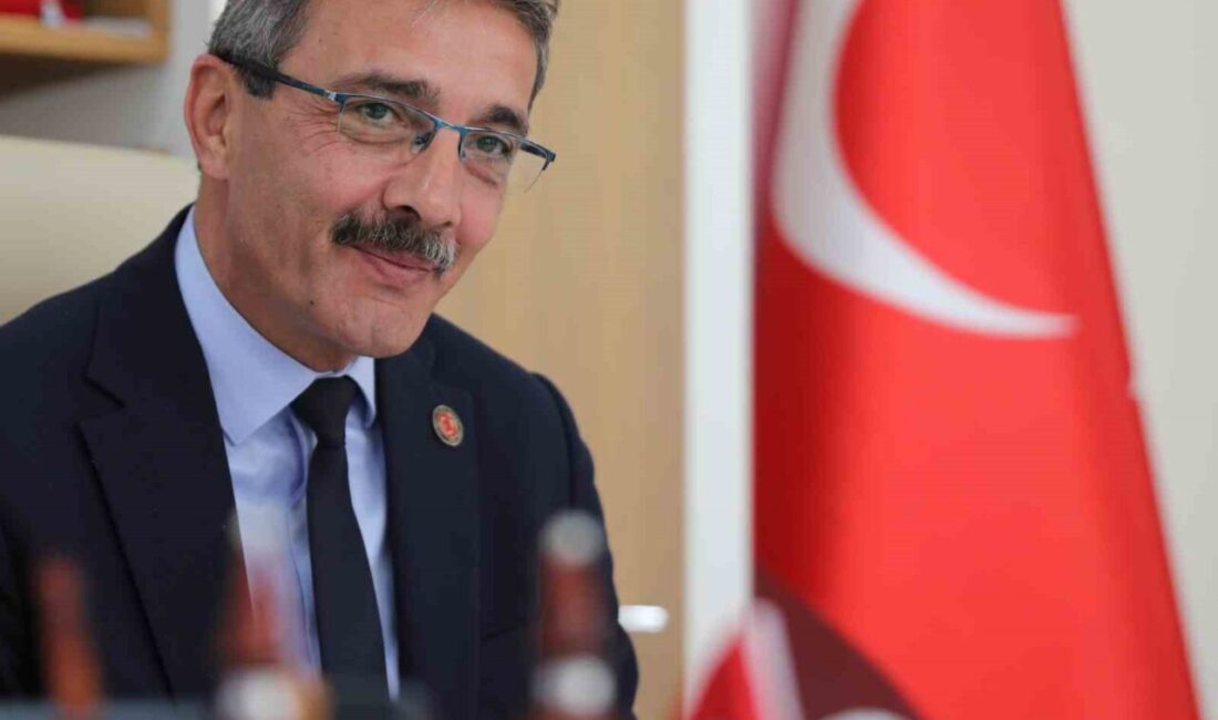 Erenler Belediyesi Kent Akademisi projesine öğrenciler yoğun ilgi gösteriyor. Başkan