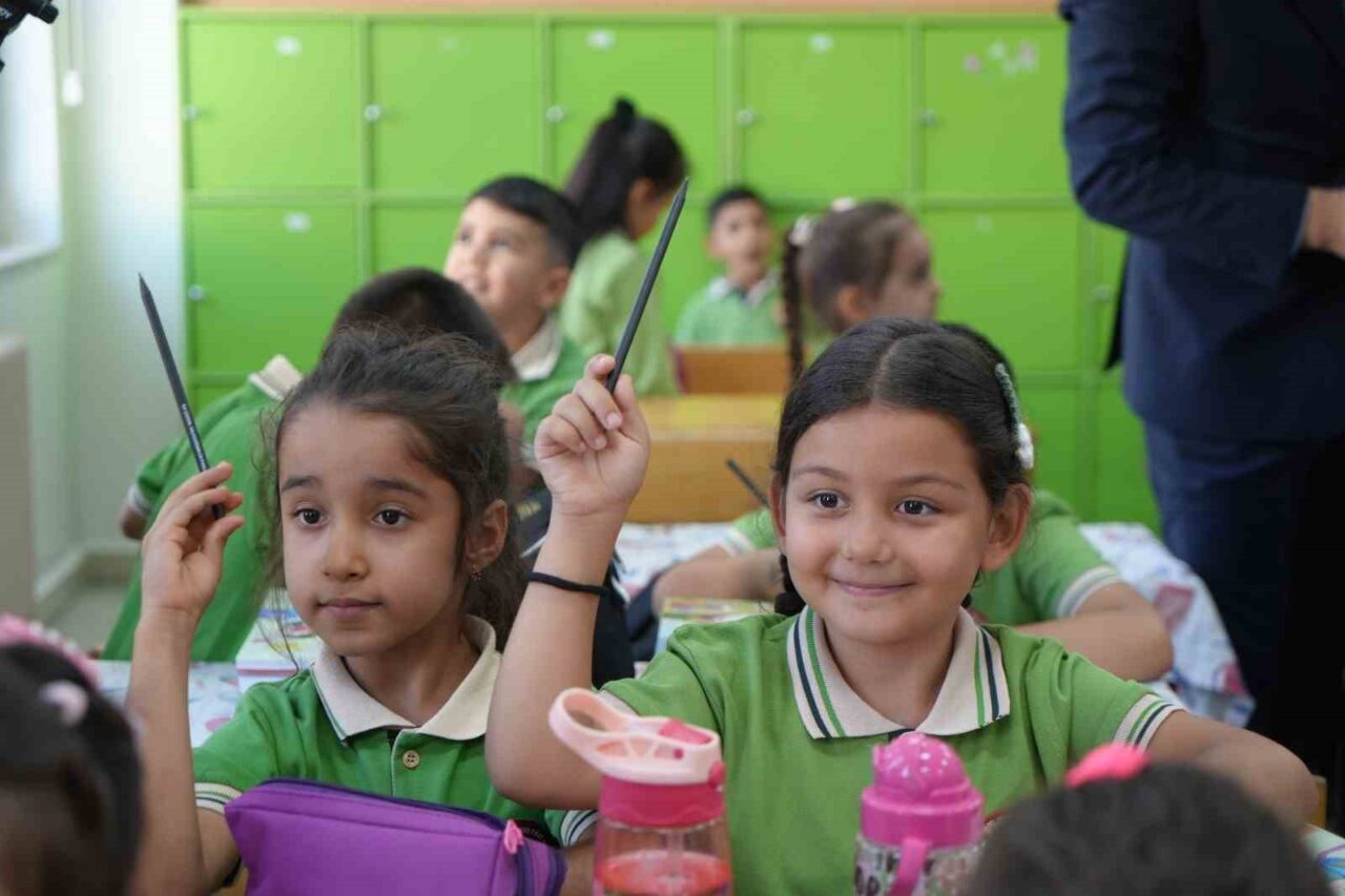Erzincan’da 2025-2026 eğitim ve öğretim yılının ilk ders zili çaldı.