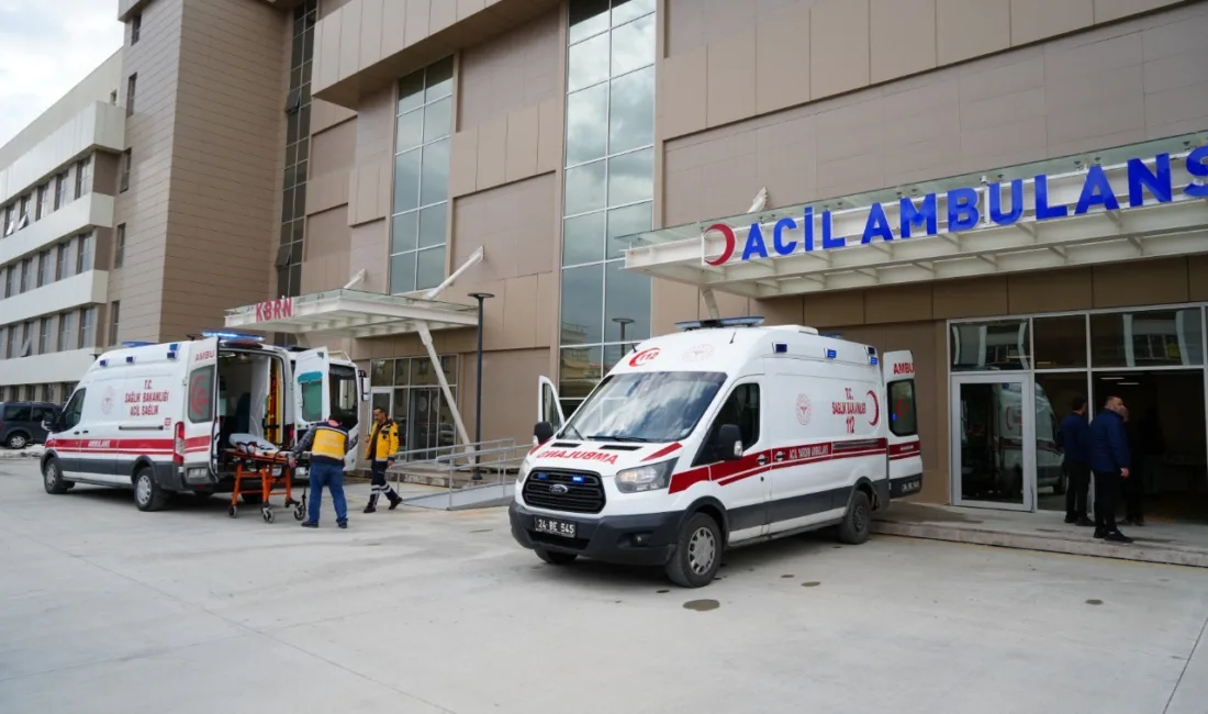 Erzincan’da otomobilin bariyere çarpması sonucu meydana gelen trafik kazasında 5