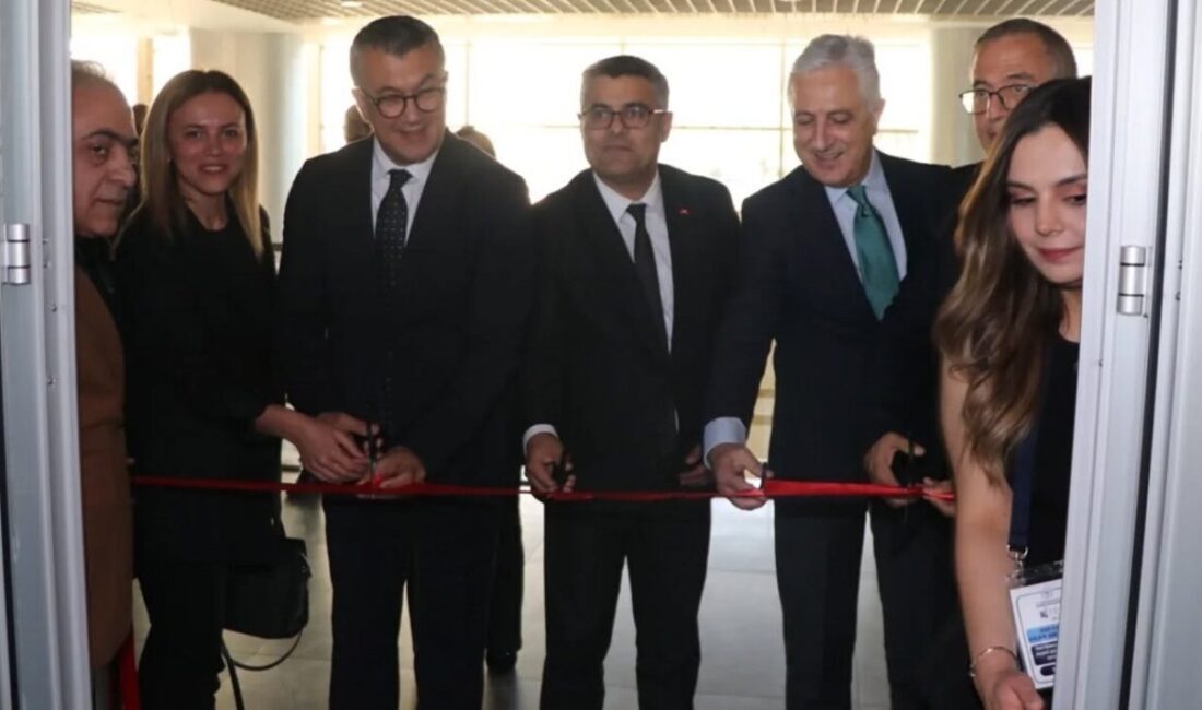 Erzurum Şehir Hastanesinde, sağlıkta yenilikçi projelere destek veren Türkiye Sağlık