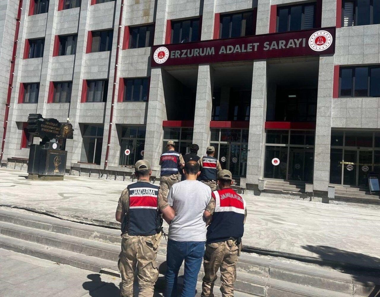 Erzurum’un Palandöken ve Hınıs ilçelerinde sosyal medya üzerinden terör propagandası