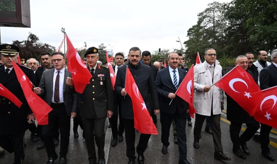 Erzurum’da 19 Eylül Gaziler Günü dolayısıyla kortej yürüyüşü düzenlendi. Erzurum