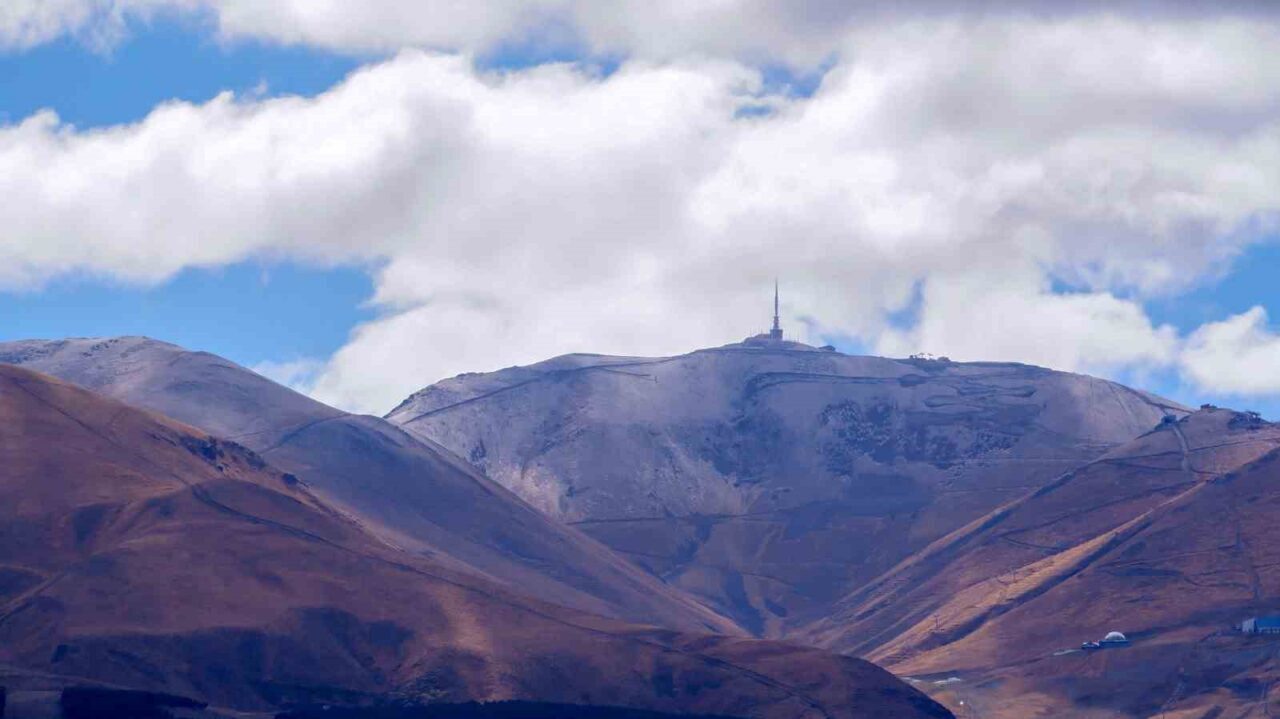 Soğuk havası ile tanınan Erzurum’da, termometreler yüksek kesimlerde ve gece