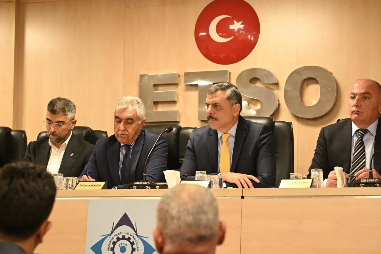 Erzurum Valisi Mustafa Çiftçi, Cumhurbaşkanı Recep Tayyip Erdoğan’ın eşi Emine