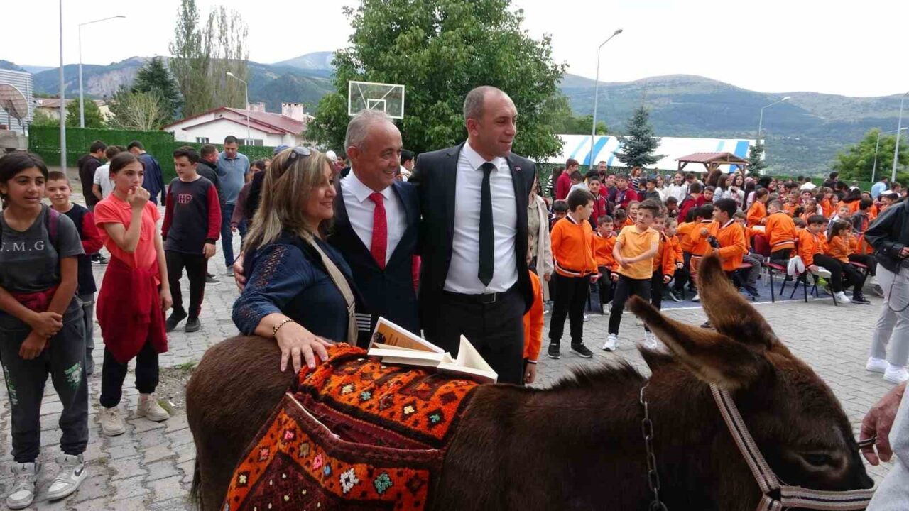 Türkiye’nin ’Eşekli Dostoyevski’si Ersin Bilge, çocukların okuma alışkanlığı kazanmasına katkı