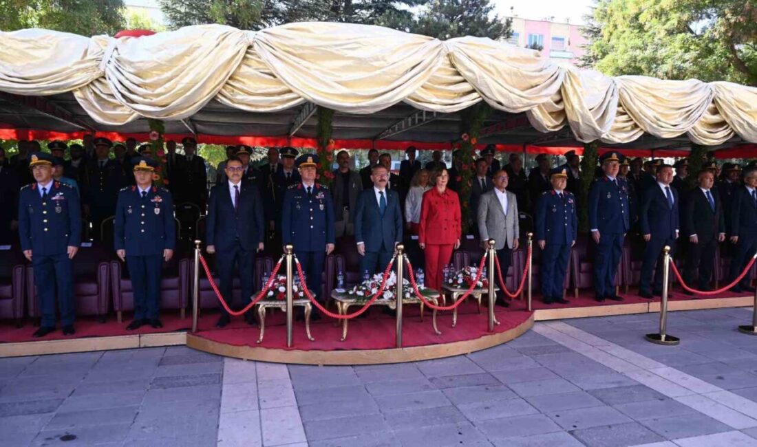 Eskişehir, kurtuluşunun 103. yıl dönümünü düzenlenen program ile coşkuyla kutladı.