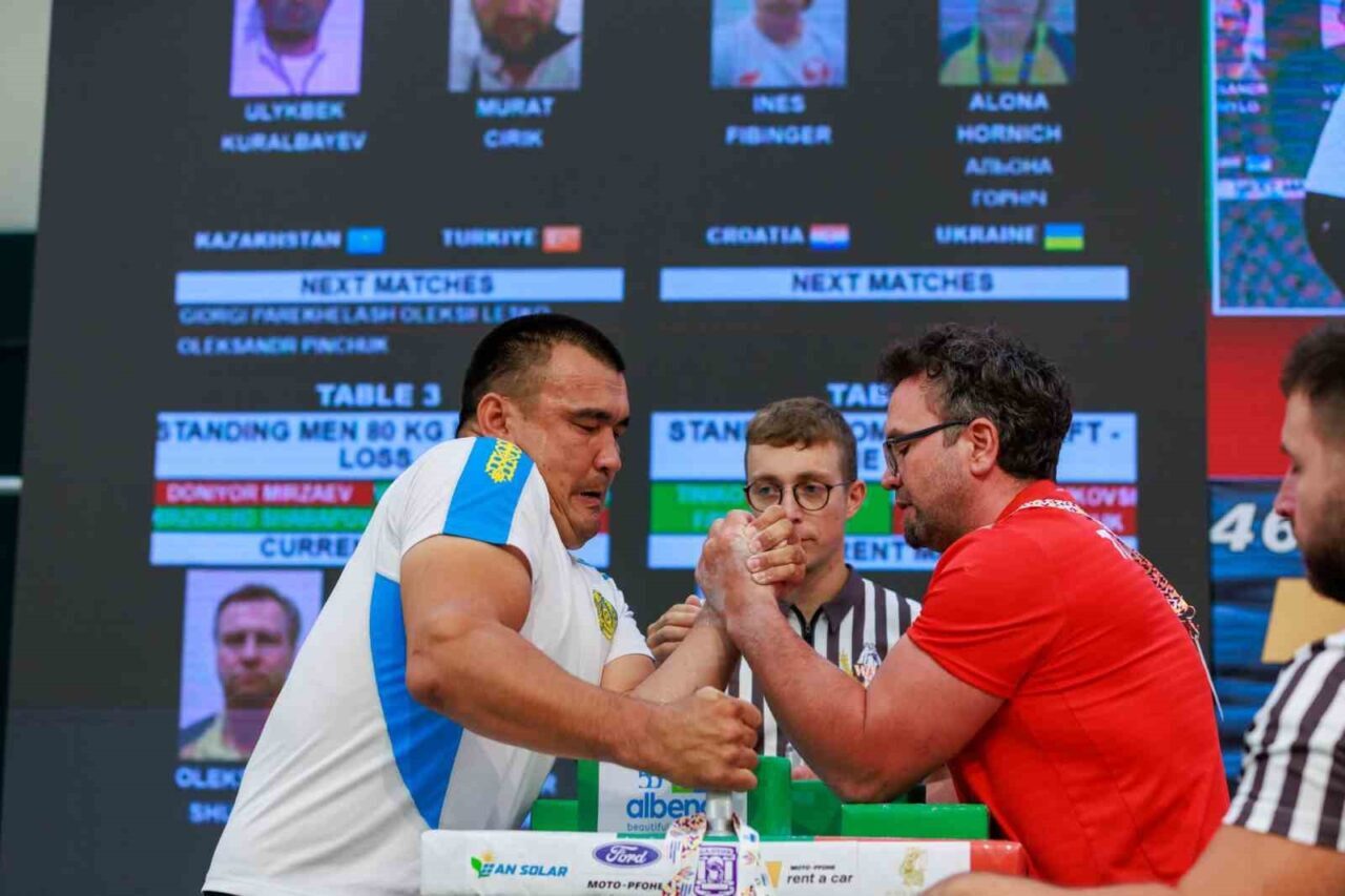 Eskişehirli sporcular Zeynep Yiğit ve Murat Cırık, Bulgaristan’da düzenlenen Dünya