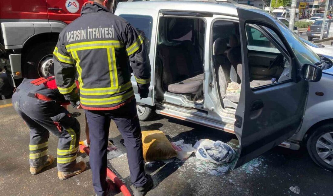 Mersin’de park halindeki araçtan dumanlar yükseldi, çevredeki bir esnafın müdahalesiyle