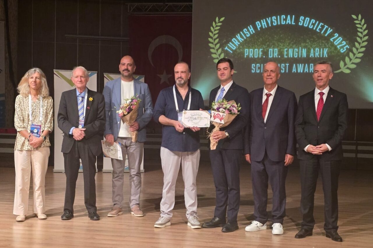 Eskişehir Osmangazi Üniversitesi (ESOGÜ) Fen Fakültesi Fizik Bölümü öğretim üyesi