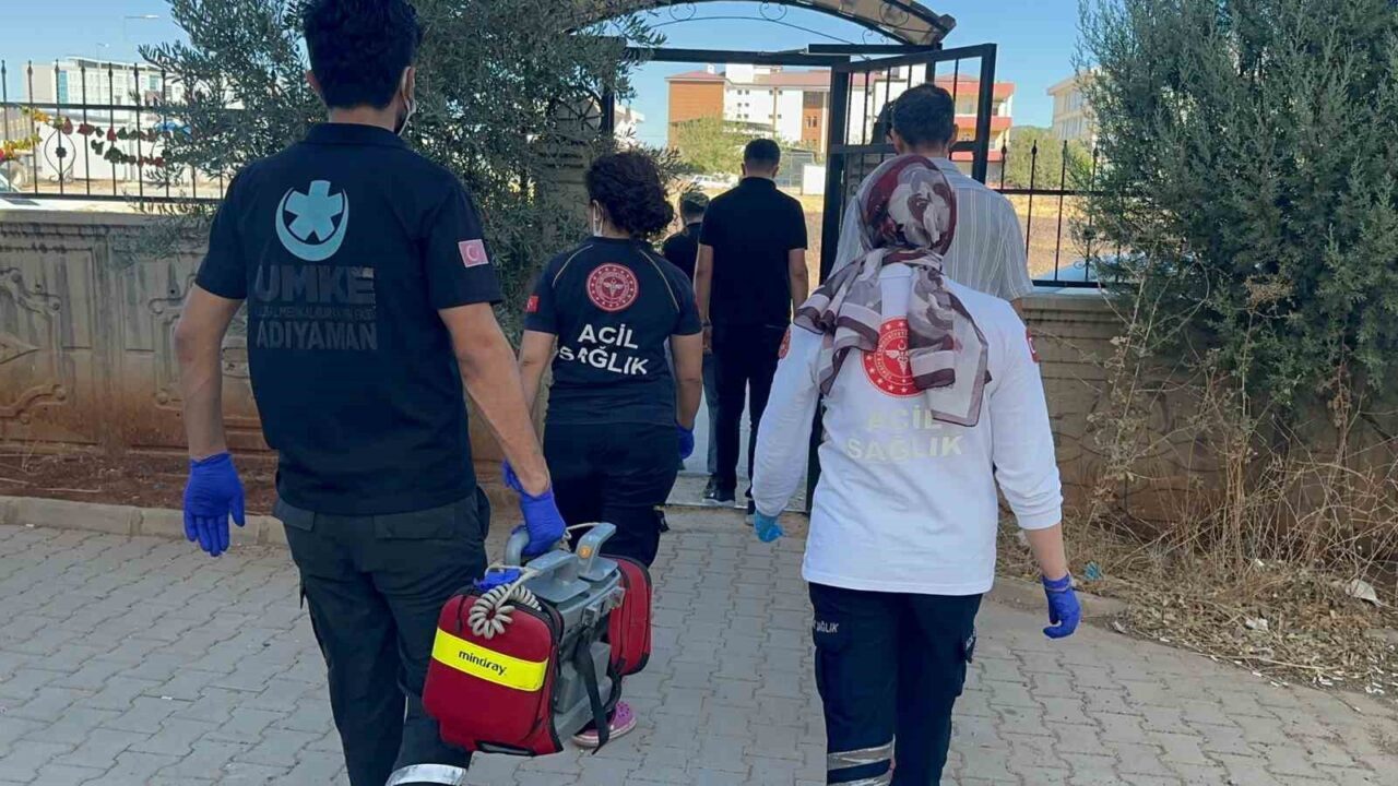 Adıyaman’da bir evden ceset kokusu geldiğine dair alınan ihbar ekipleri