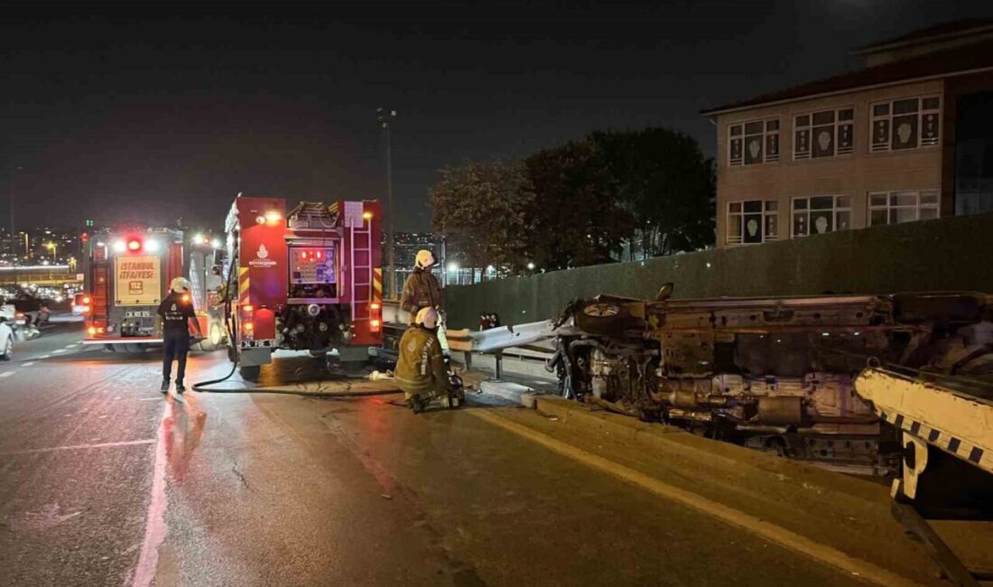 İstanbul’un Fatih ilçesi E-5 Karayolu’nda seyir halindeki minibüs, önce yol