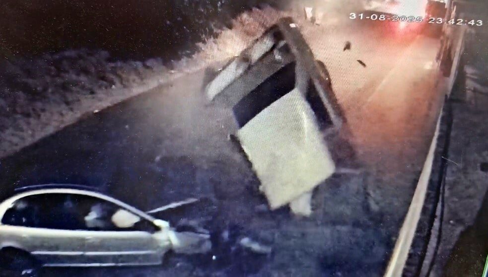 Aydın’ın Nazilli ilçesinde iki otomobilin kafa kafaya çarpışması sonucu meydana