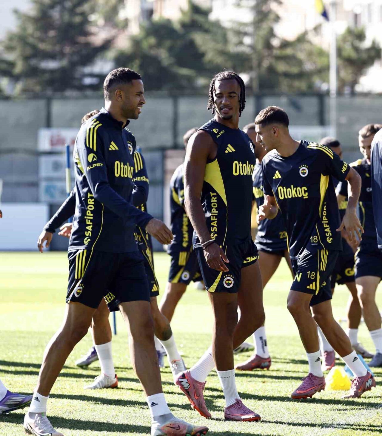 Fenerbahçe, yarın sahasında Corendon Alanyaspor ile oynayacağı Trendyol Süper Lig