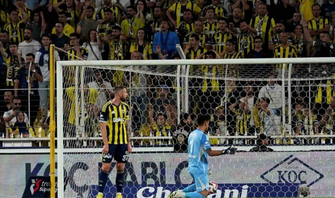 Trendyol Süper Lig’de Alanyaspor ile 2-2 berabere kalan Fenerbahçe, evindeki