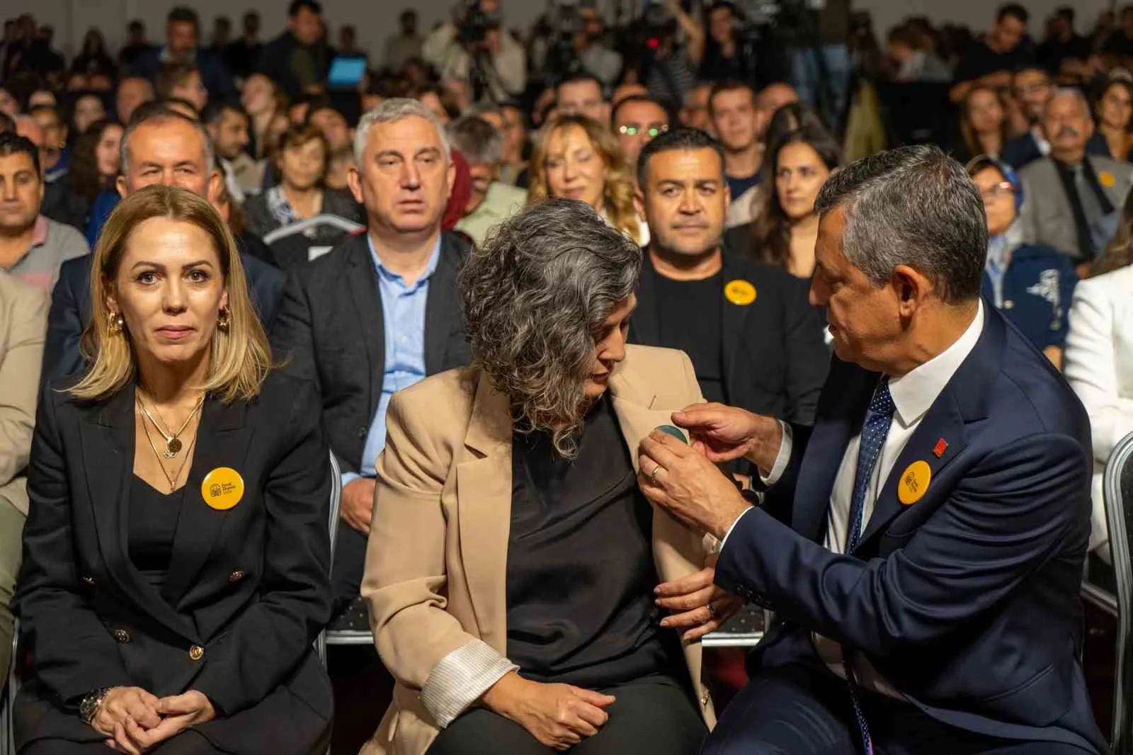 Evinde elektrik akımına kapılarak hayatını kaybeden Manisa Büyükşehir Belediyesinin merhum