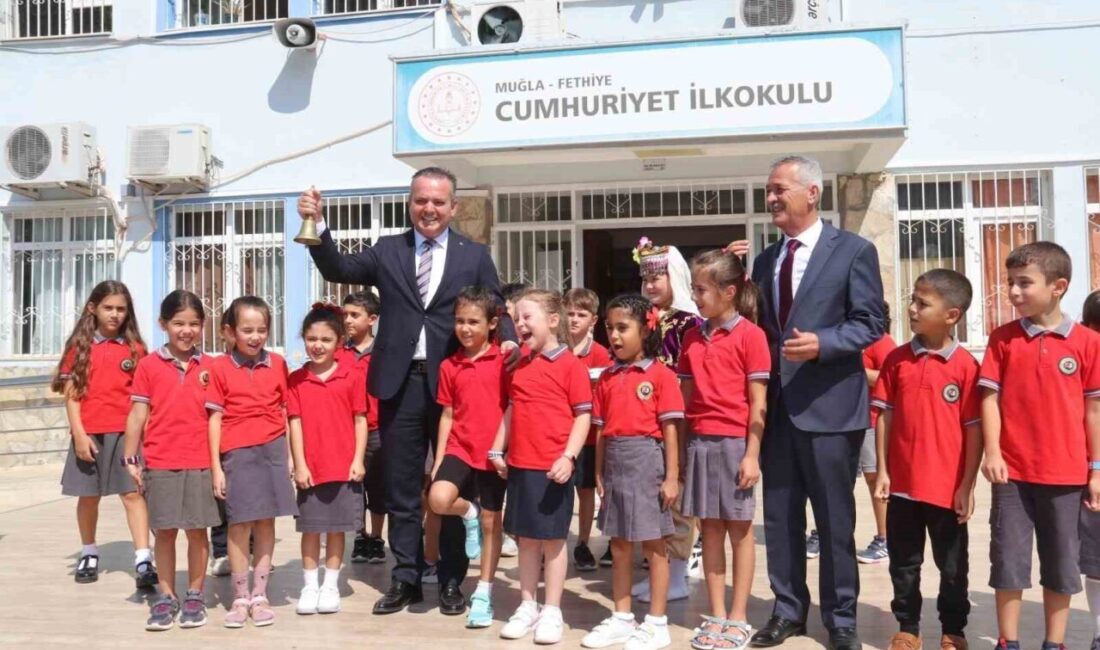 Fethiye’de 2025-2026 eğitim öğretim yılı Cumhuriyet İlkokulu’nda düzenlenen programla başladı.