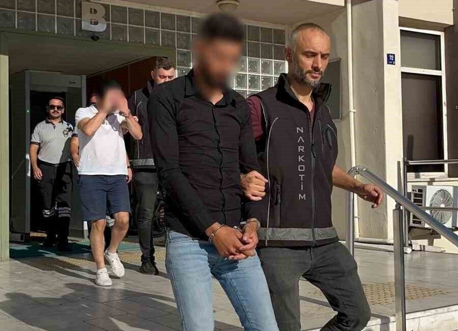 Aydın Efeler İlçe Merkezi Ilıcabaşı Mahallesi’nde bulunan Forum AVM Alışveriş