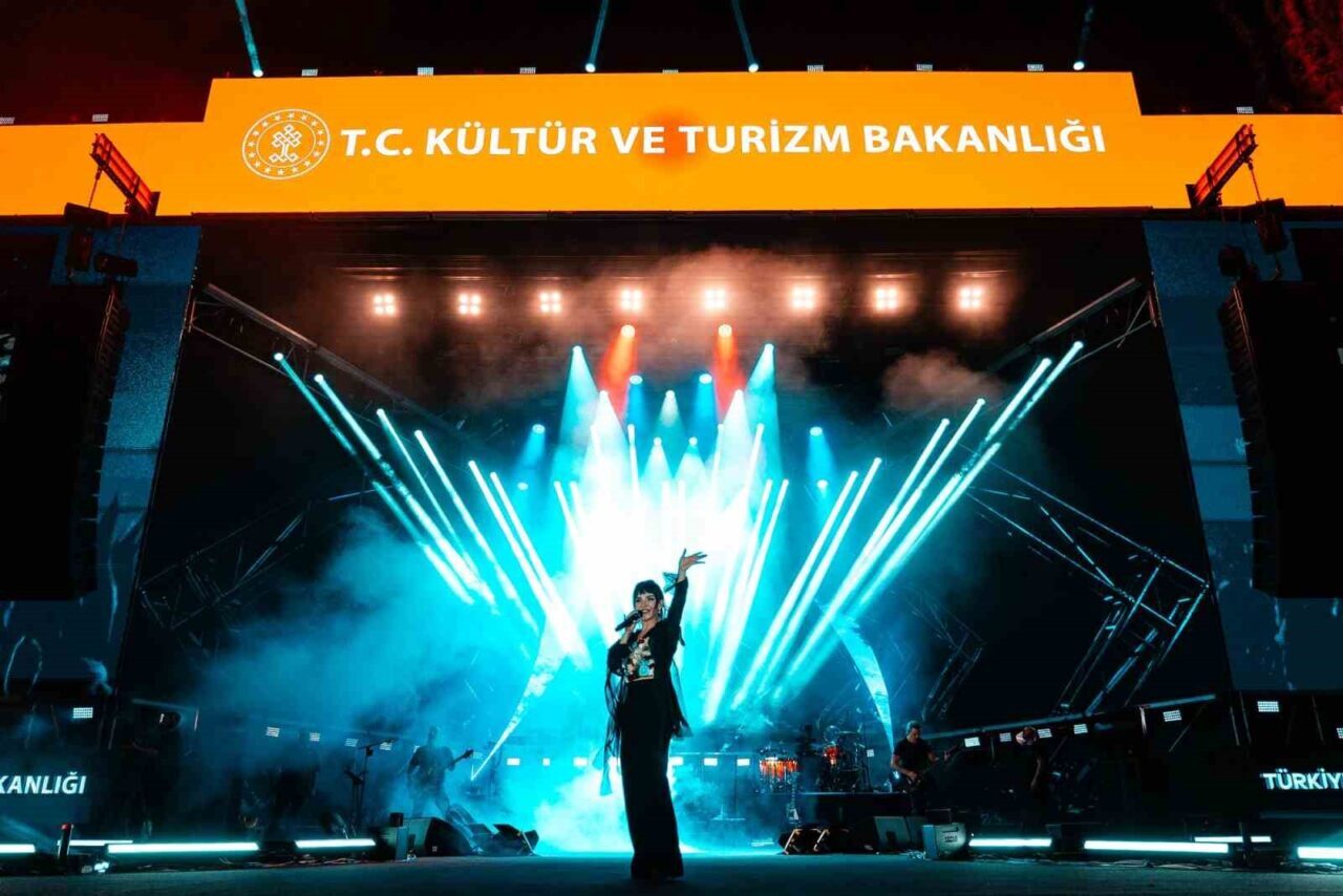 GastroANTEP Kültür Yolu Festivali’nin beşinci gününde Fatma Turgut şarkıları ve