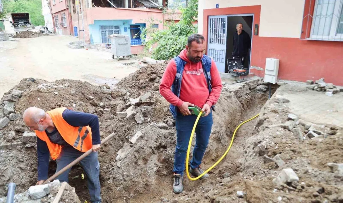 Samsun’un Canik Belediye Başkanı İbrahim Sandıkçı, Gaziosmanpaşa Mahallesi’nde uzun süredir