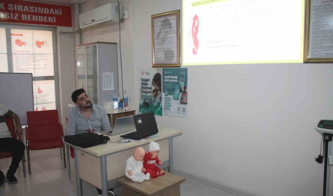Mardin’in Midyat İlçe Devlet Hastanesi gebe okulunda hamilelikte ağız ve
