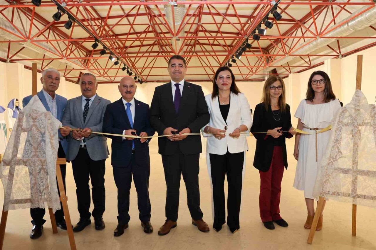 Düzce Meslek Yüksekokulu Tasarım Bölümü Moda Tasarımı Programı Dr. Öğretim