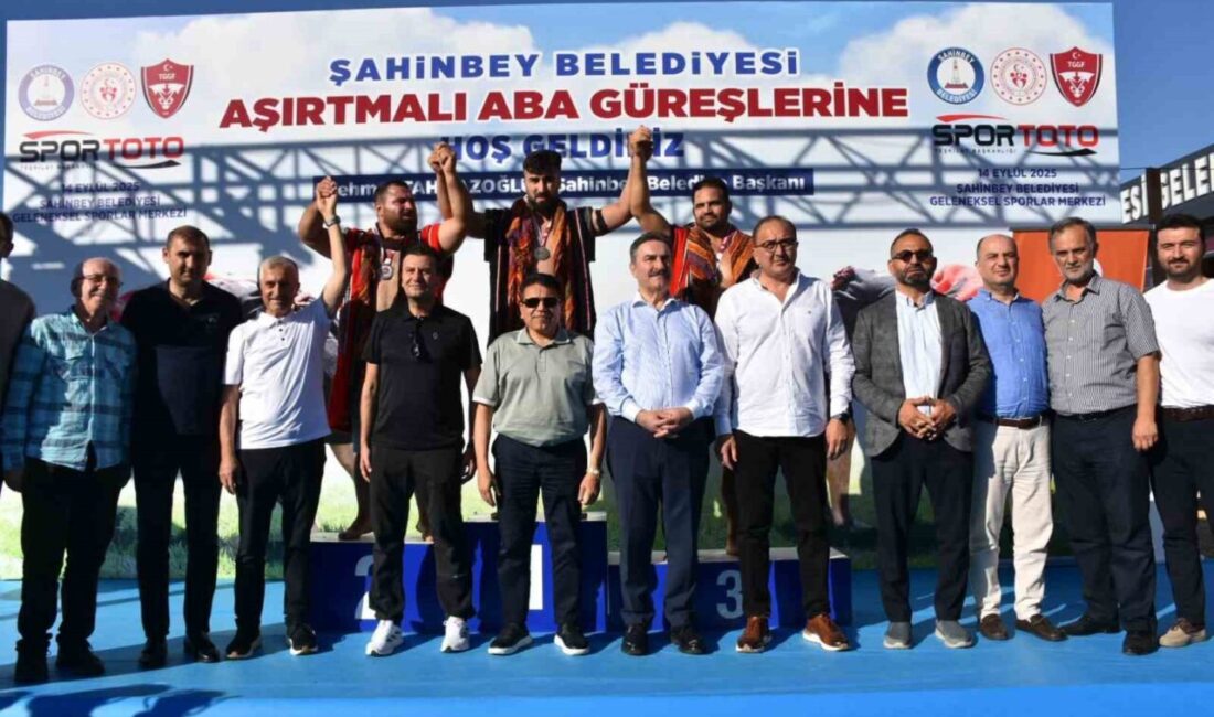 Şahinbey Belediyesi Geleneksel Sporlar Merkezi’nde 505 sporcunun katılımıyla yapılan Aşırtmalı