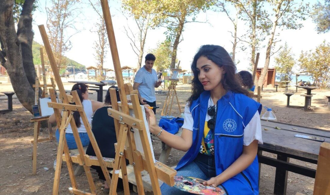 Aydın Gençlik Merkezi tarafından Dilek Yarımadası Milli Parkı’nda düzenlenen resim