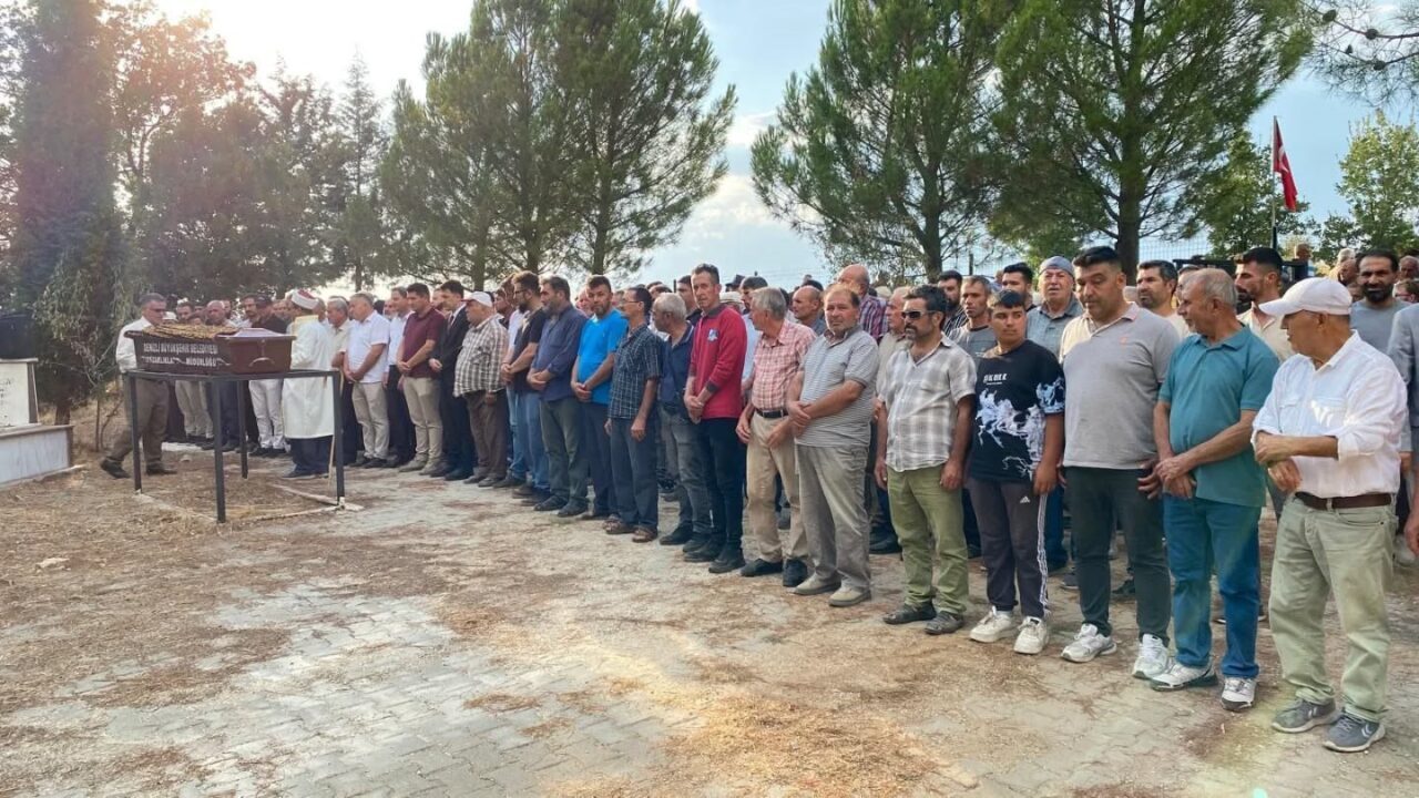 Denizli’nin Acıpayam ilçesinde, bir krom madeninde meydana gelen göçükten 25