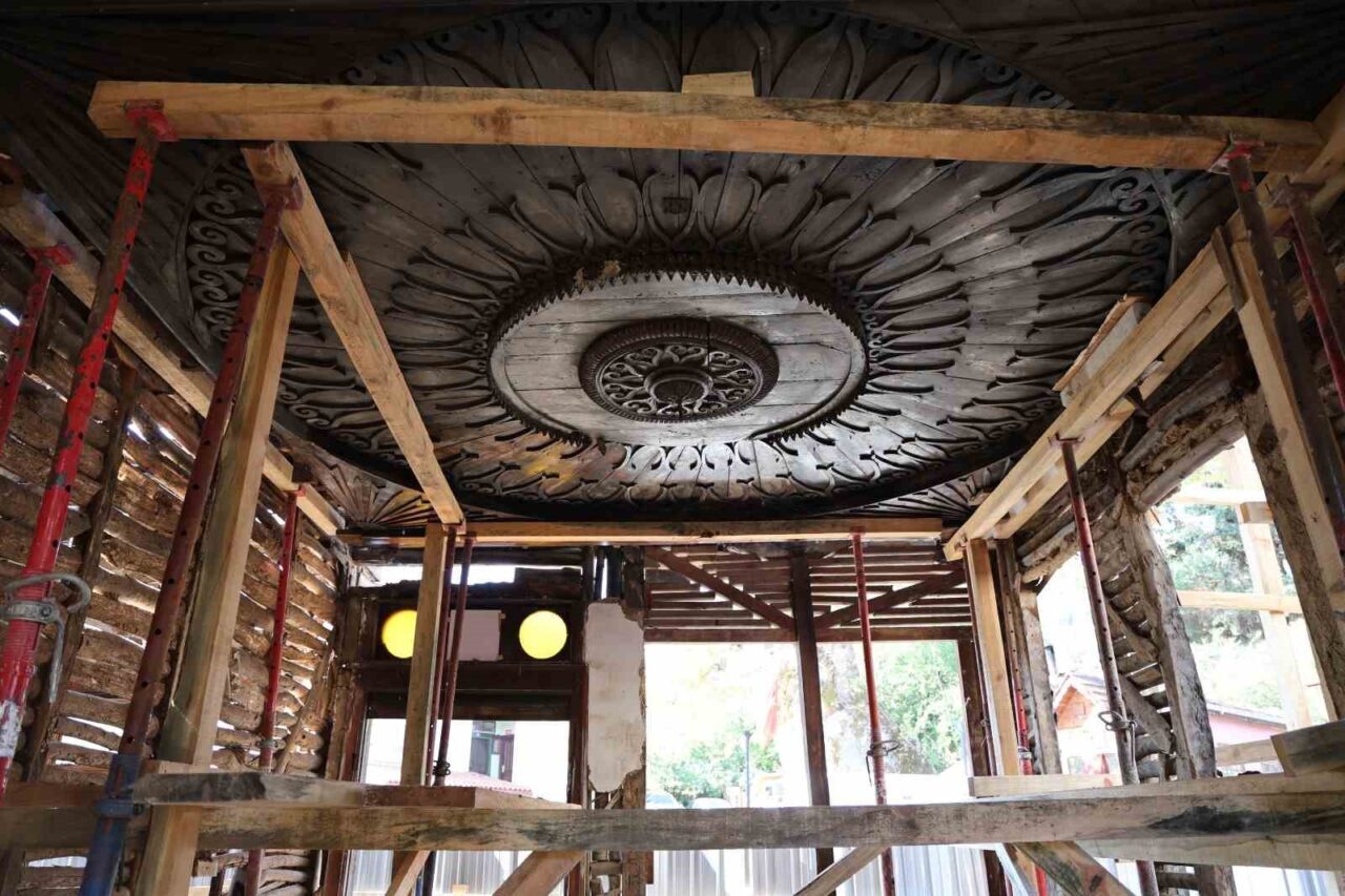 Kocaeli Büyükşehir Belediyesi, Gölcük ilçesi Saraylı Meydanı’nda bulunan ve zamanla