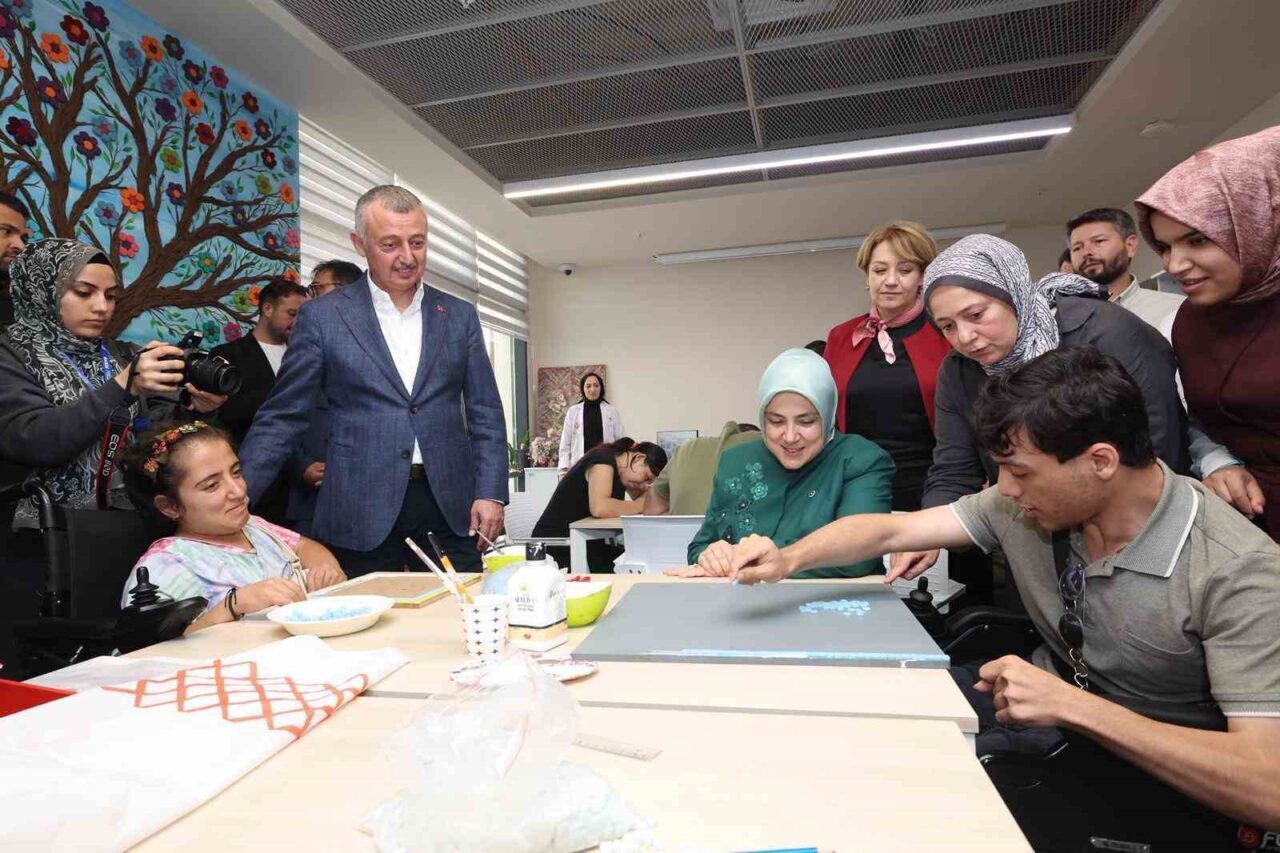 AK Parti Genel Merkez Kadın Kolları Başkanı Tuğba Işık Ercan,