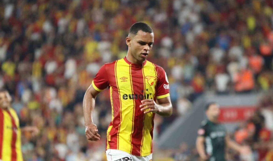 Göztepe’nin geçtiğimiz sezon büyük umutlarla kiralık olarak kadrosuna kattığı, bu