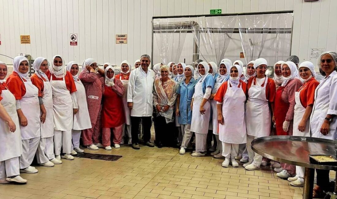 Ünlü spiker ve diksiyon eğitmeni Gülgûn Feyman, Bursa’nın köklü markalarından