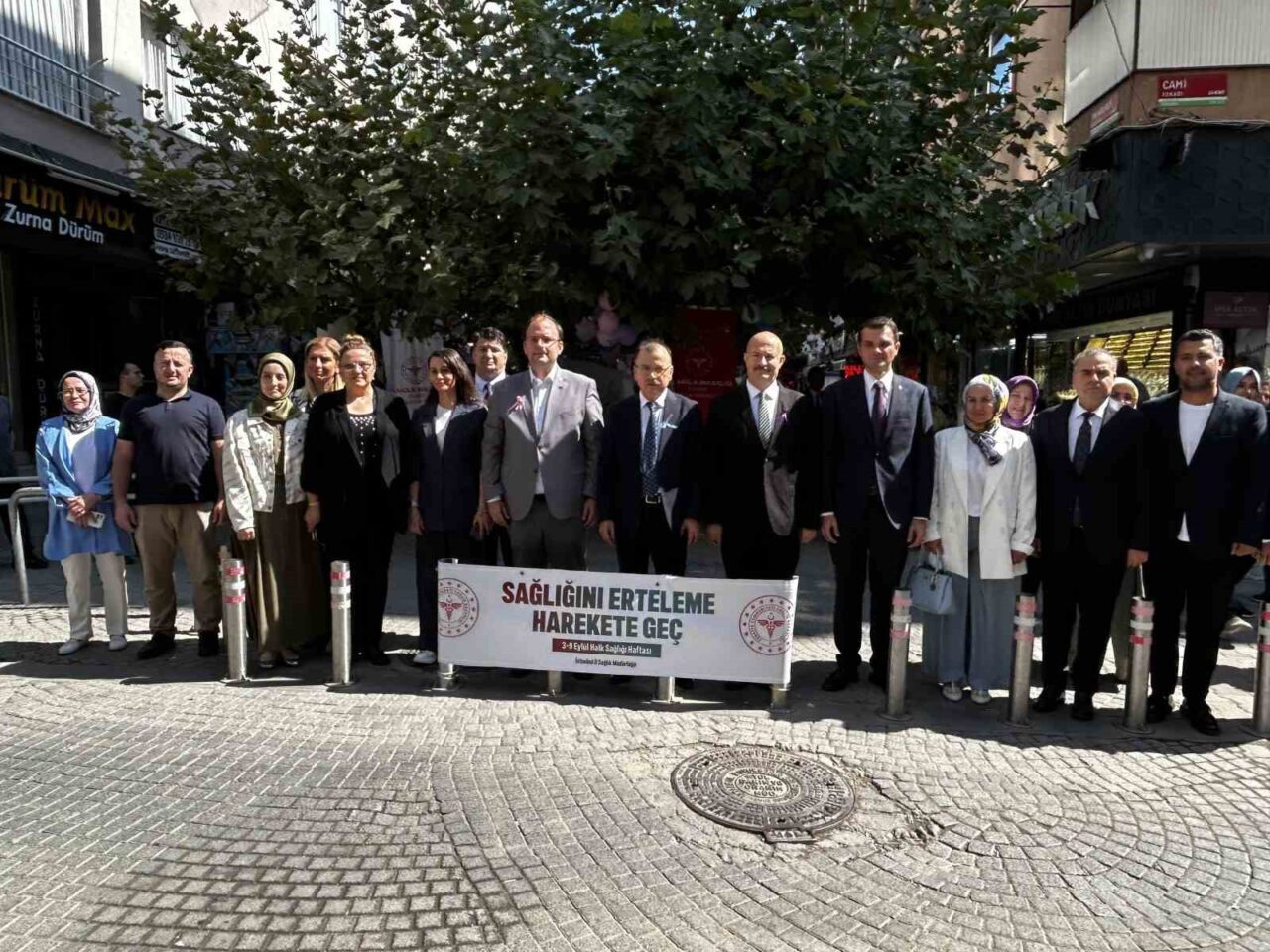 İstanbul İl Sağlık Müdürlüğü tarafından Güngören’de kurulan bilgilendirme stantları ile