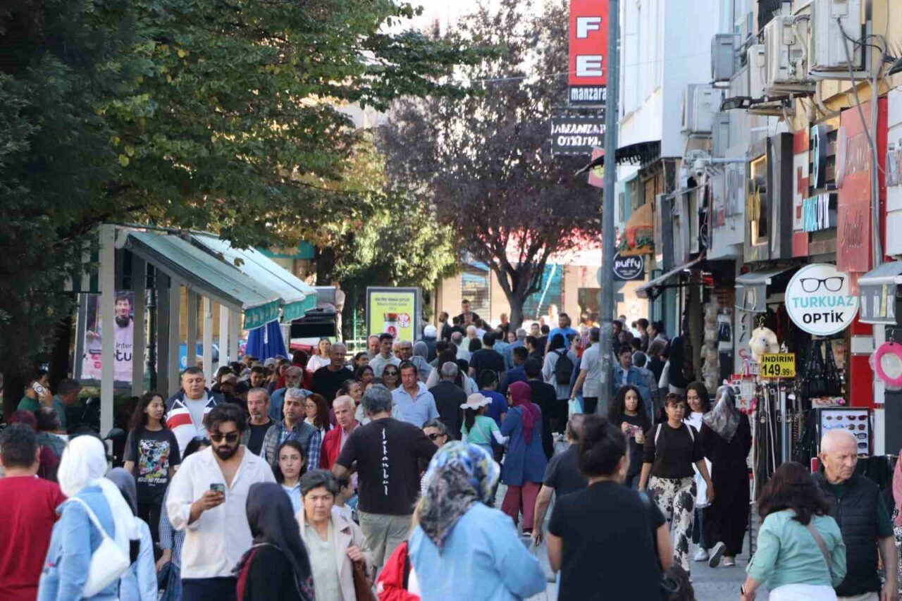 Eskişehir’de son birkaç gündür süren soğuk havanın ardından yüzünü gösteren