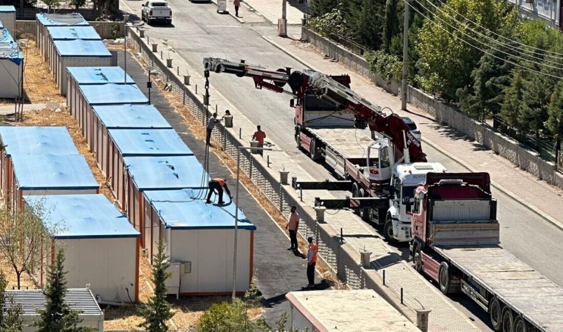 Adıyaman’da, madde bağımlılarının yuvası haline gelen konteyner kentteki konteynerler, tek