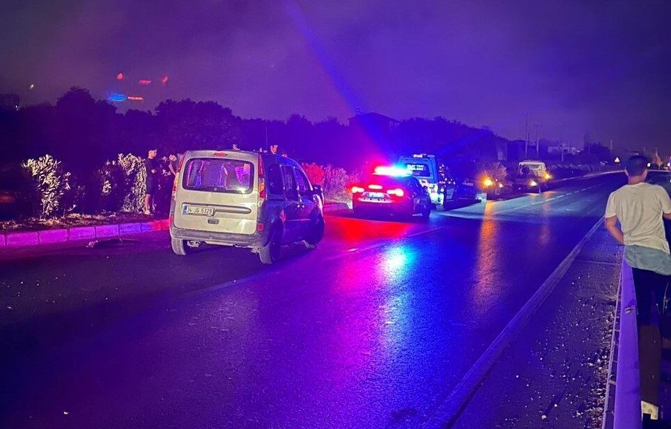 Mersin’in Erdemli ilçesinde hafif ticari aracın çarptığı 40 yaşındaki şahıs