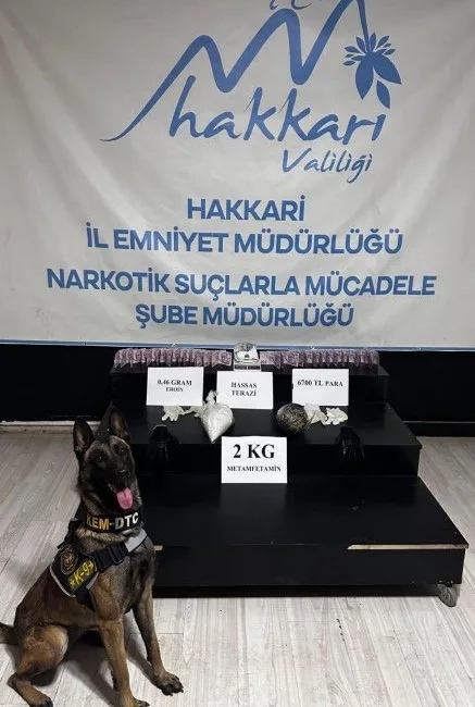 Hakkari’de polis ekiplerince yürütülen çalışmalarda 26 kilo 530 gram uyuşturucu
