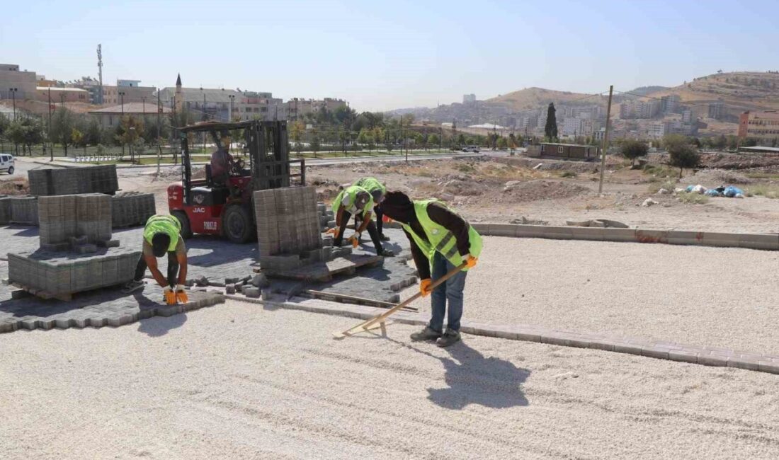 Haliliye Belediyesi, üstyapı çalışmaları kapsamında Devteyşti Mahallesi’nde kilitli beton parke