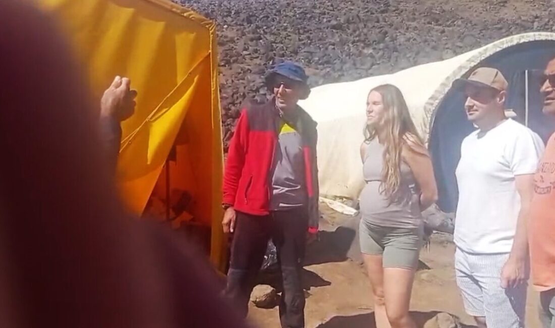 Türkiye’nin en yüksek dağı Ağrı Dağı’na 7 aylık hamile bir