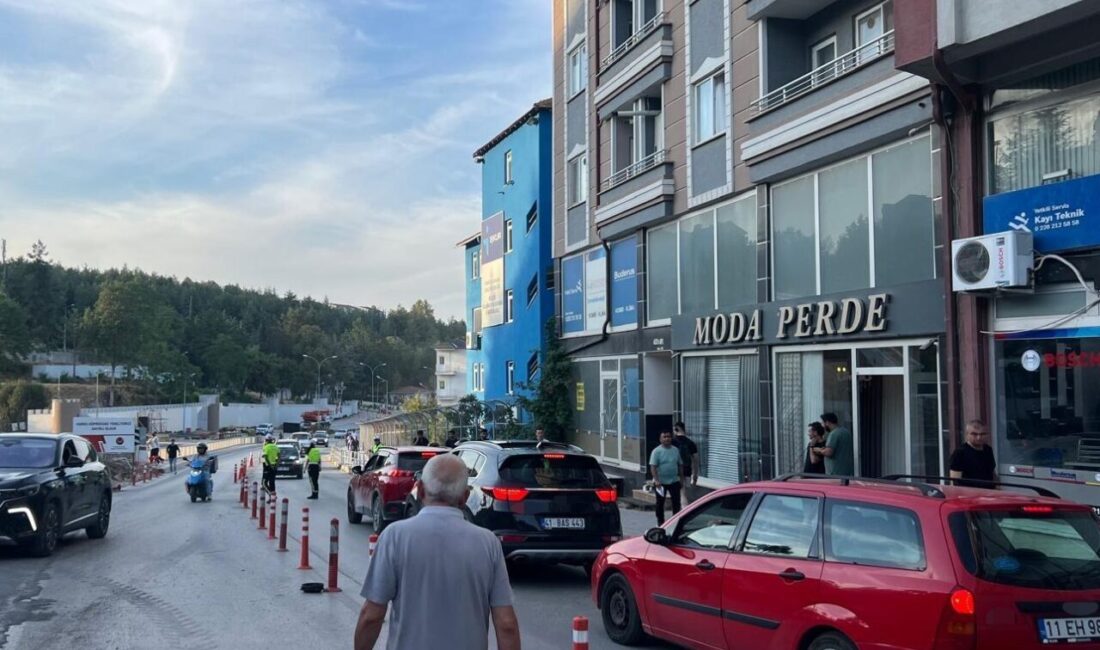 Bilecik’te bulunan Hamsu Köprüsü’nün ayaklarında meydana gelen toprak kayması sebebiyle