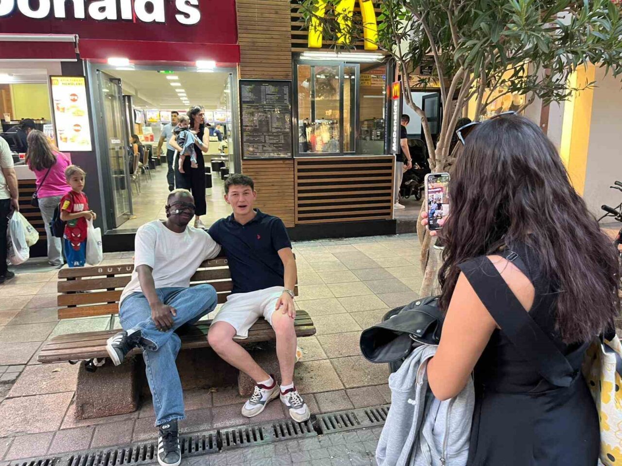 Eskişehir’de bir bank harita uygulamalarında ’Osimhen Bankı’ olarak kaydedilirken, Eskişehirli