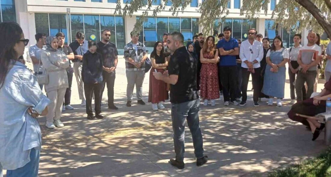 Şanlıurfa’da Harran Üniversitesi Güzel Sanatlar Fakültesi öğrencileri ve yüksek lisans