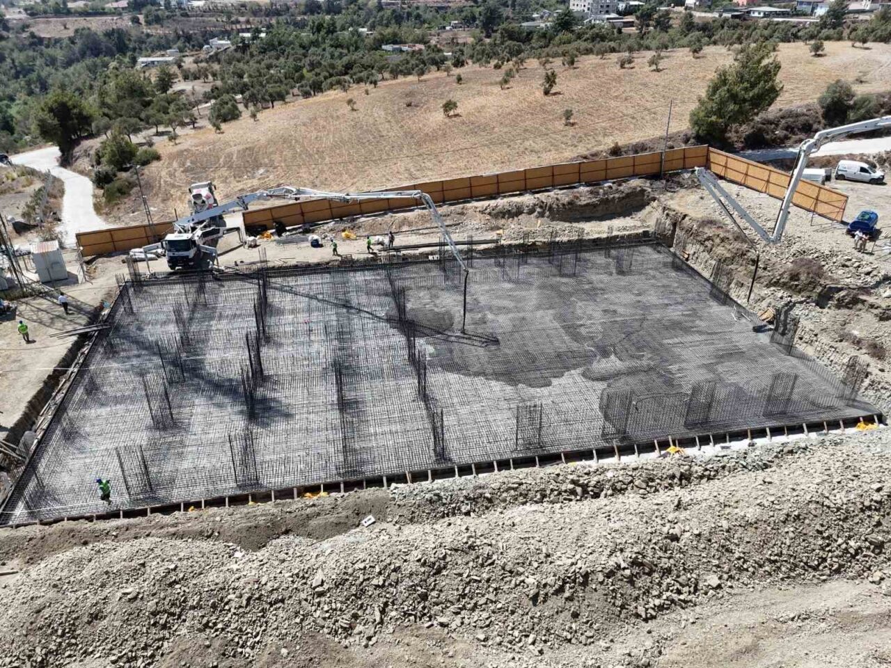 Hatay Büyükşehir Belediyesi, Antakya ilçesi Karlısu Mahallesi’ne inşa ettiği çok