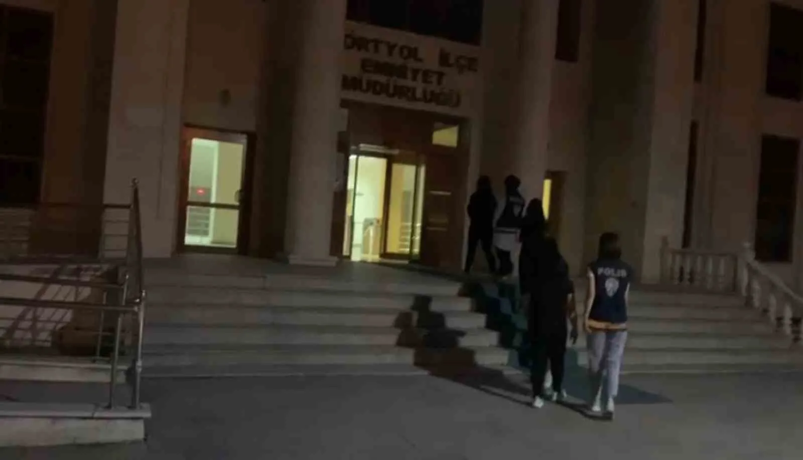 Hatay’da faaliyet gösteren 24 masaj ve 16 kafe ve restoranlara